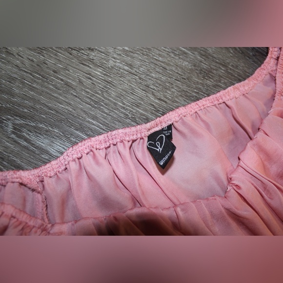 Windsor Pink Off-Shoulder Top - Picture 5 of 5